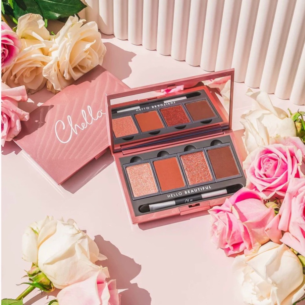 Chella + VelaBeauty Blushing Rose Eyeshadow Pal ette